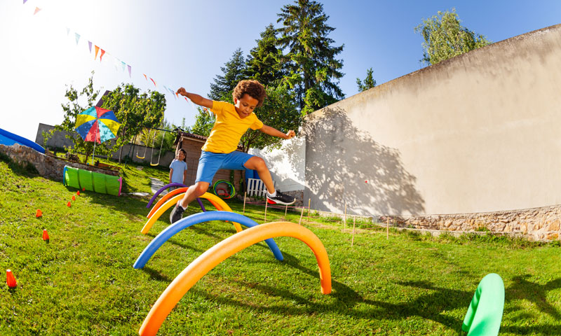 Clases de verano: Conoce los beneficios que tienen los niños al practicar  escalada, Clases de verano, vacaciones útiles, ¿Qué beneficios tiene que  los pequeños aprendan escalada?, actividad física
