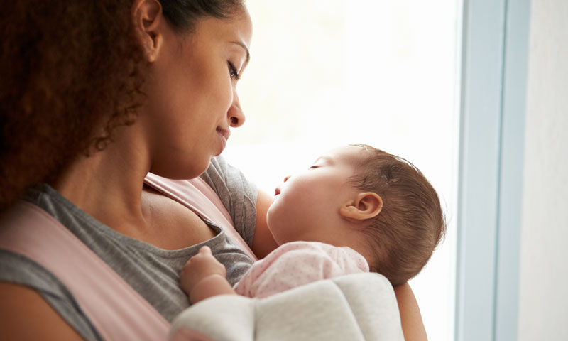 Lo que debes hacer si tu bebé tiene la nariz constipada y cómo saber si es  un síntoma serio, Estilo de Vida Madres