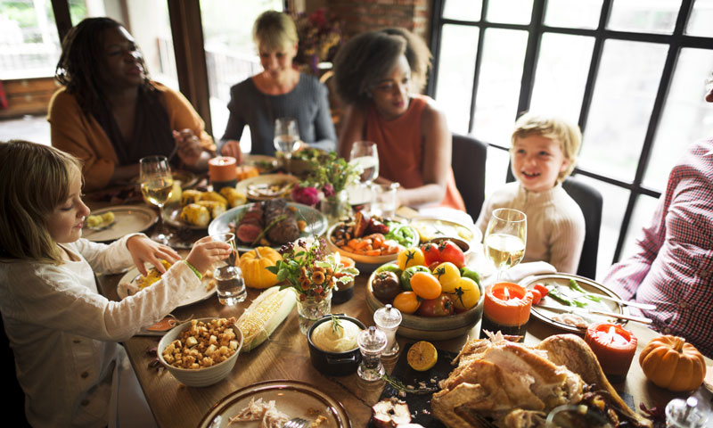 thanksgiving celebration tradition family dinner